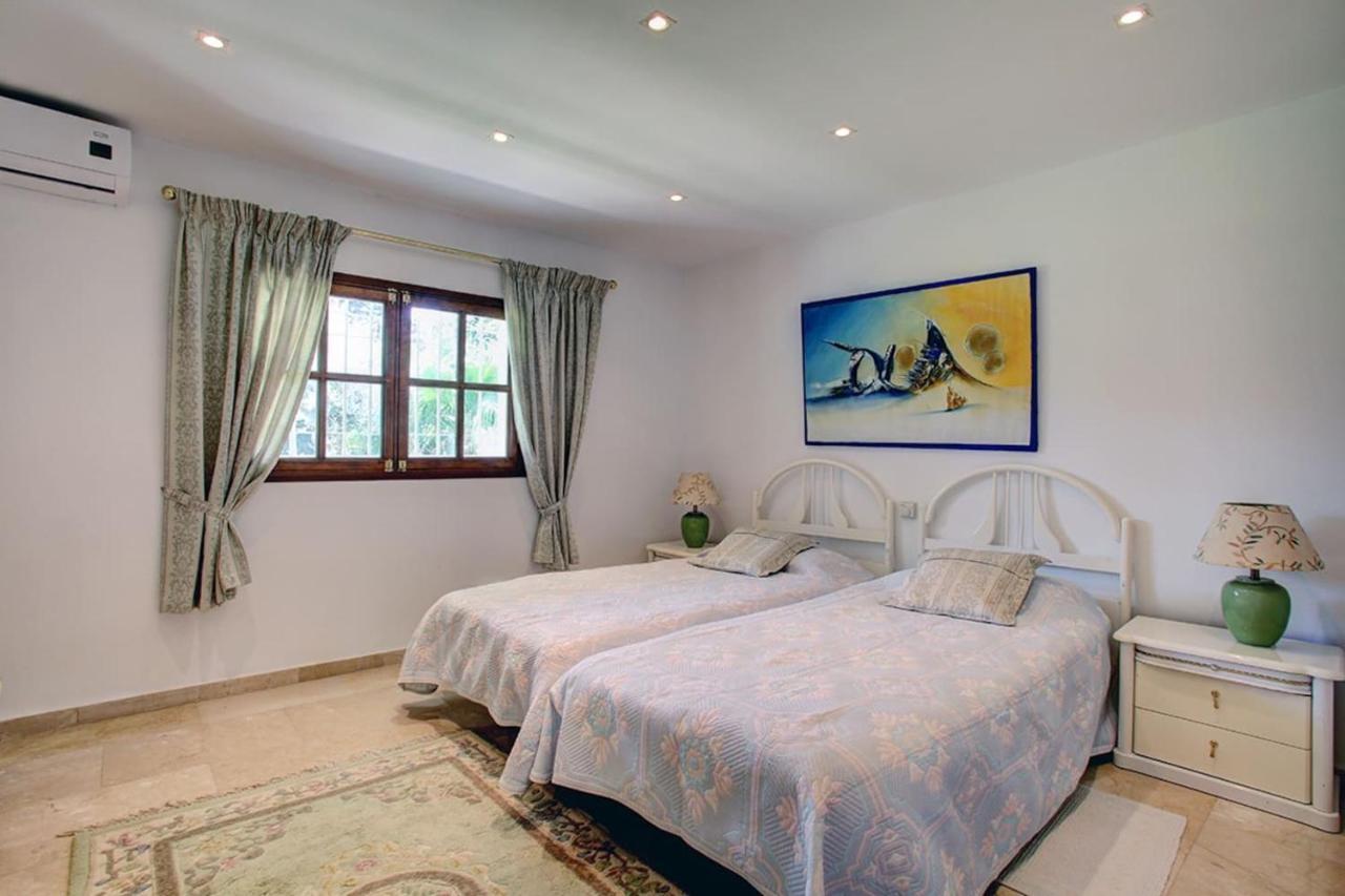 Exclusive Villa Las Palmeras Puerto Banus With Heated Private Swimming Pool, Marbella, Spain Extérieur photo