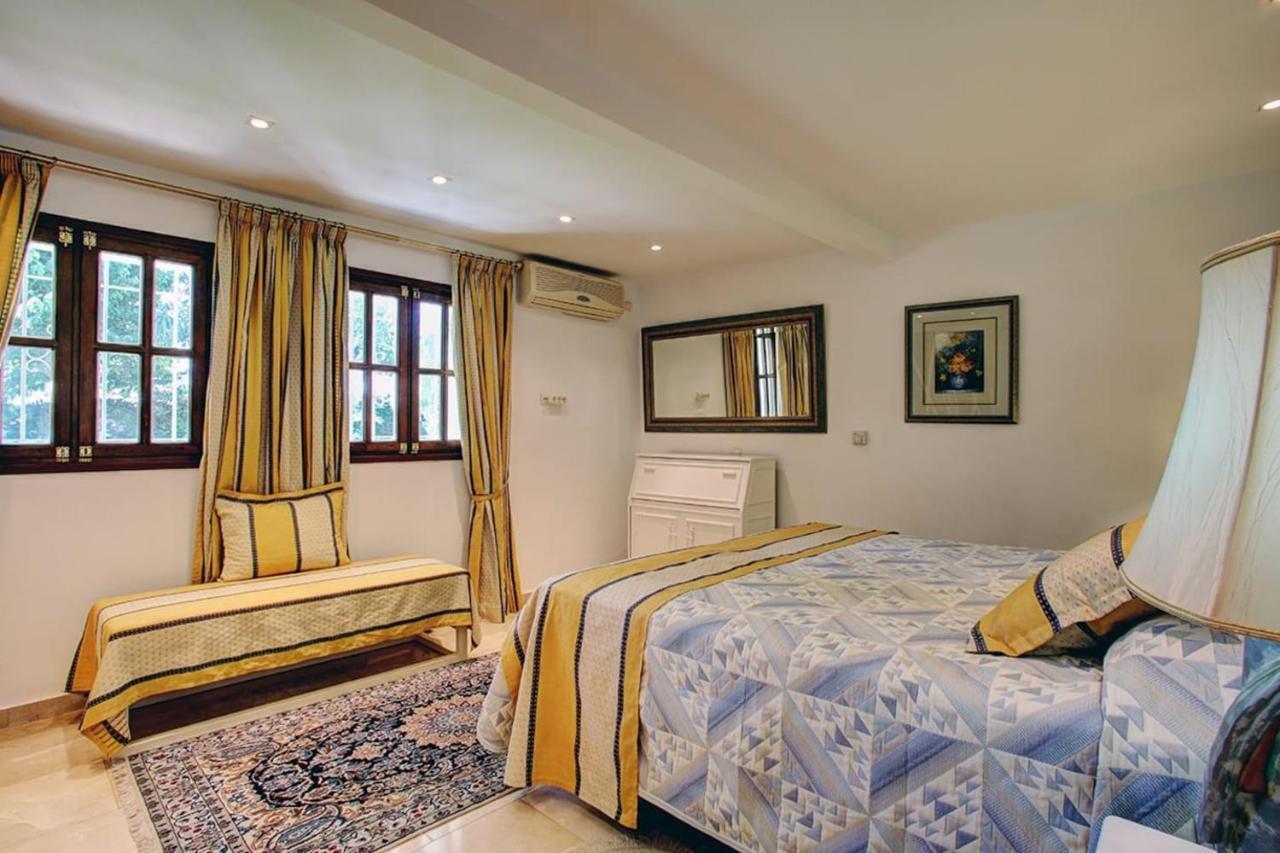 Exclusive Villa Las Palmeras Puerto Banus With Heated Private Swimming Pool, Marbella, Spain Extérieur photo