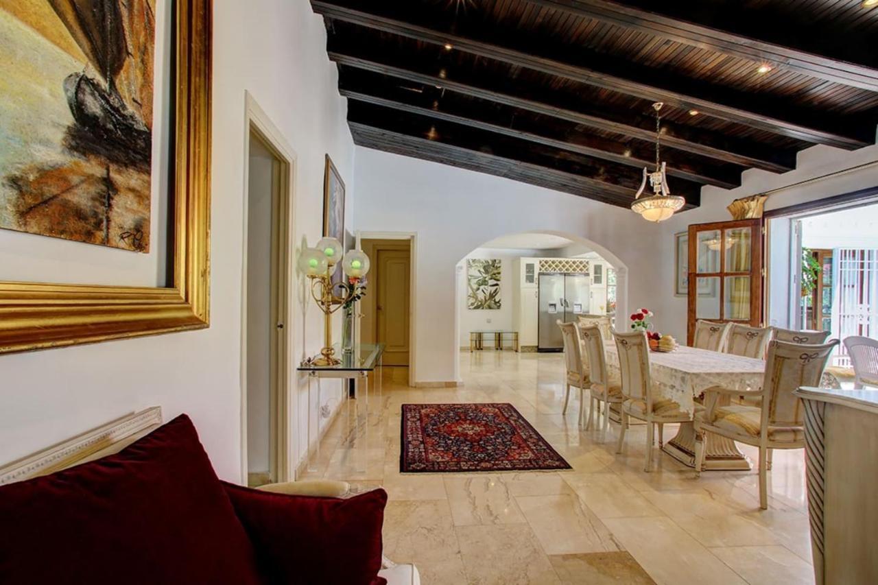 Exclusive Villa Las Palmeras Puerto Banus With Heated Private Swimming Pool, Marbella, Spain Extérieur photo